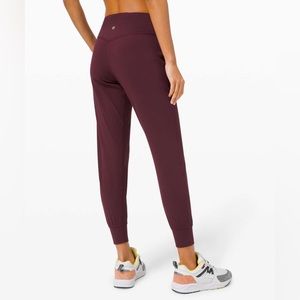 ALIGN Jogger in Cassis Size 0